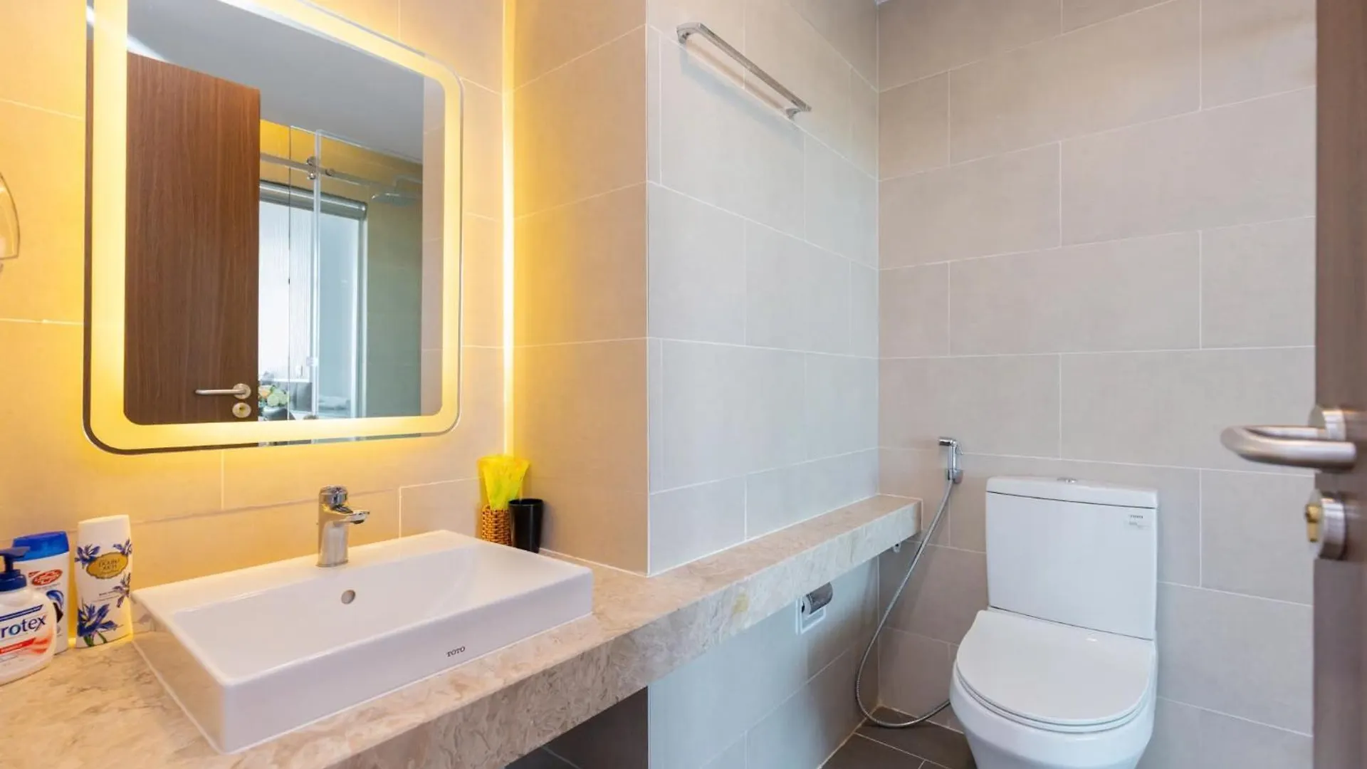 Can Ho Nghi Duong Cao Cap Canh Bien Csj Tower Vung Tau Im Vuong 0*,  ベトナム